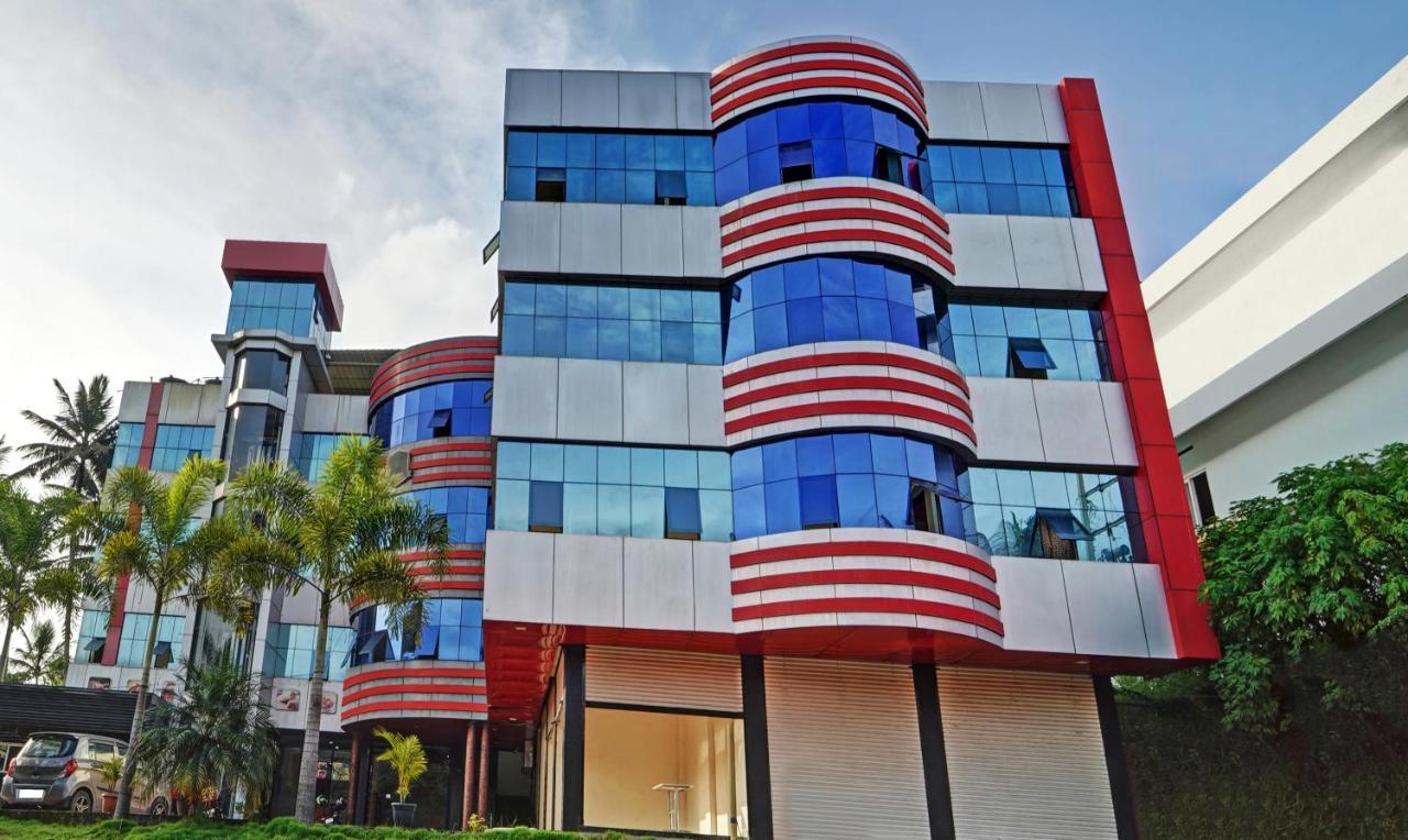Itsy By Treebo - Sparrows Suite & Resorts With Mountain View Kattappana Exterior photo